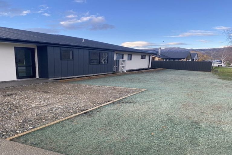 Photo of property in 9 Pisa Moorings Road, Mount Pisa, Cromwell, 9383