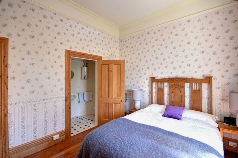 Photo of property in Claremont House, 24 Melrose Street, Roslyn, Dunedin, 9010