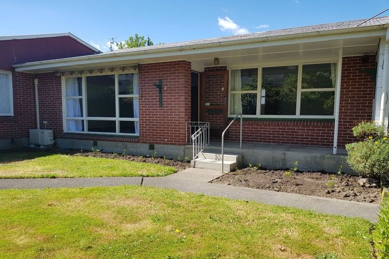 Photo of property in 2/66 Division Street, Riccarton, Christchurch, 8041