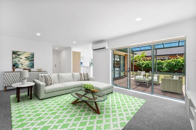 Photo of property in 33 Sandwick Drive, Weymouth, Auckland, 2103