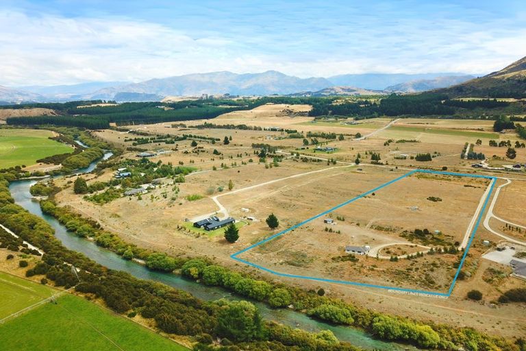 Photo of property in 134 Te Awa Road, Albert Town, Wanaka, 9382