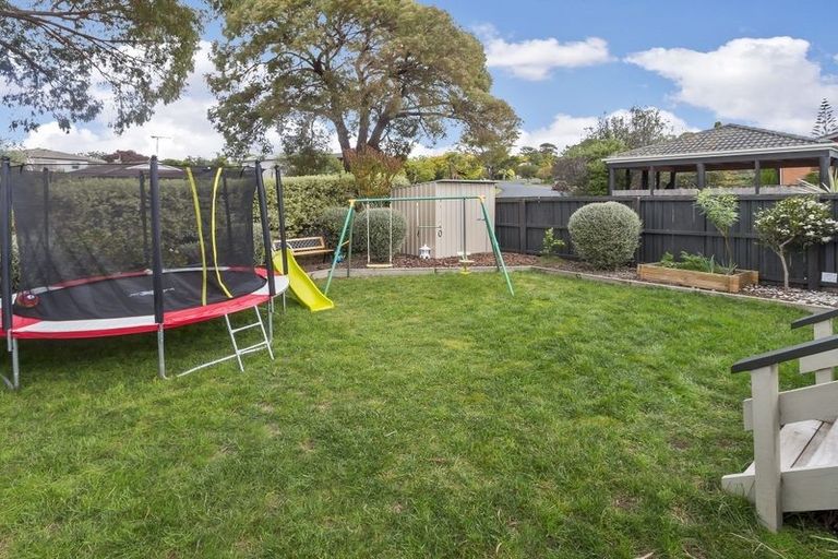 Photo of property in 1/20 La Perouse Street, Botany Downs, Auckland, 2010