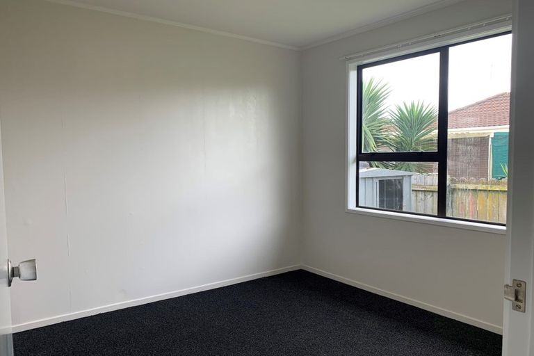 Photo of property in 1/10 Taitimu Drive, Weymouth, Auckland, 2103