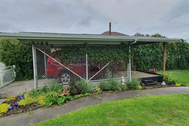 Photo of property in 61 Rhodes Street, Waimate, 7924