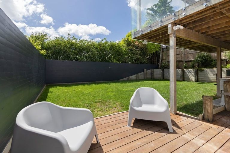 Photo of property in 10 Sunny Brae Crescent, Westmere, Auckland, 1022