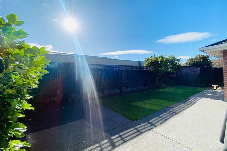 Photo of property in 2/303 Burwood Road, Burwood, Christchurch, 8083