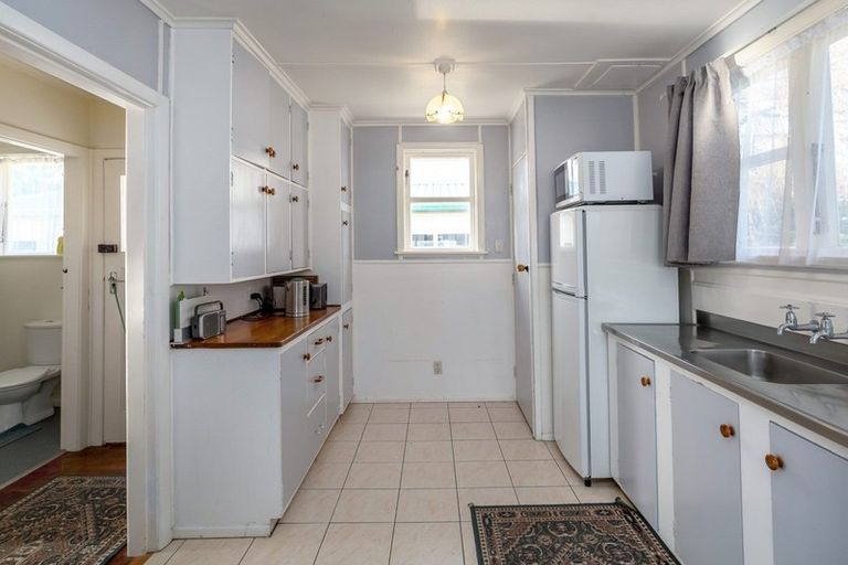 Photo of property in 13 Roberts Street, Martinborough, 5711