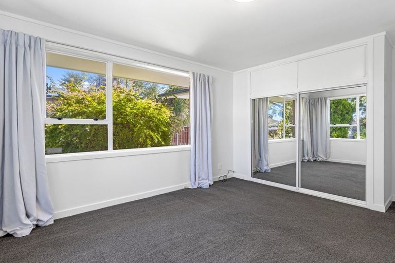 Photo of property in 8 Saffron Street, Bryndwr, Christchurch, 8053