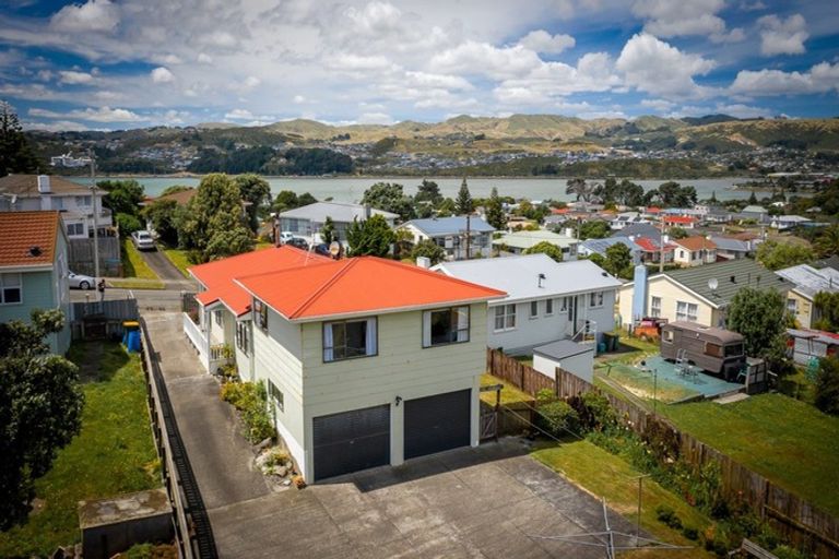 Photo of property in 32 Piko Street, Titahi Bay, Porirua, 5022