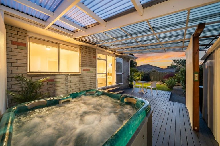 Photo of property in 8 Cruickshank Road, Clouston Park, Upper Hutt, 5018