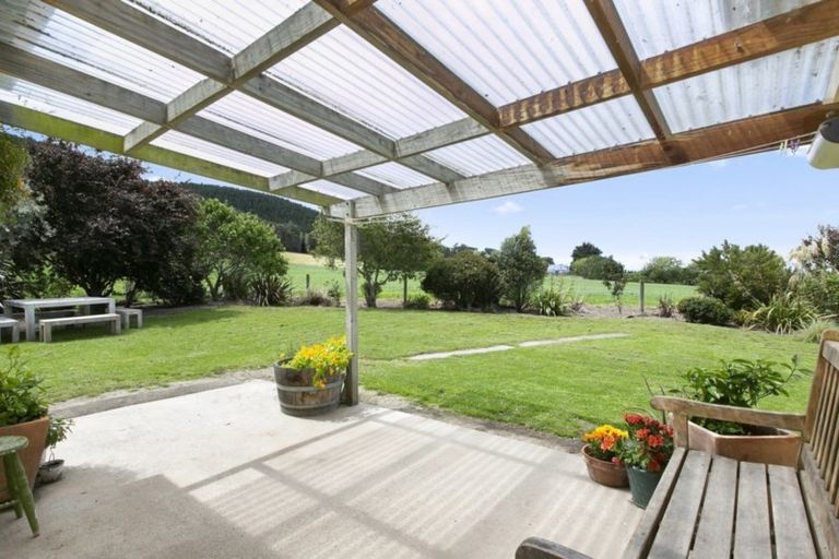 Photo of property in 720 Outram-mosgiel Road, Riverside, Outram, 9073