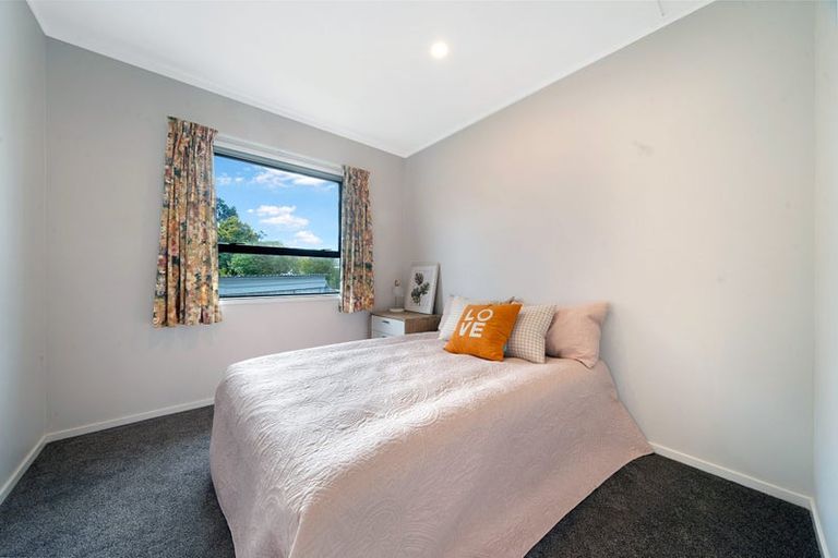 Photo of property in 1/40c West Coast Road, Glen Eden, Auckland, 0602