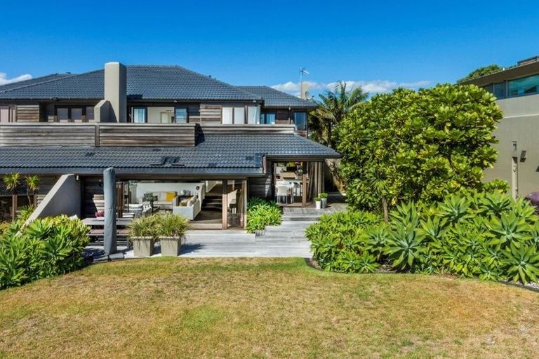 Photo of property in 246/44 Ocean View Road, Milford, Auckland, 0620