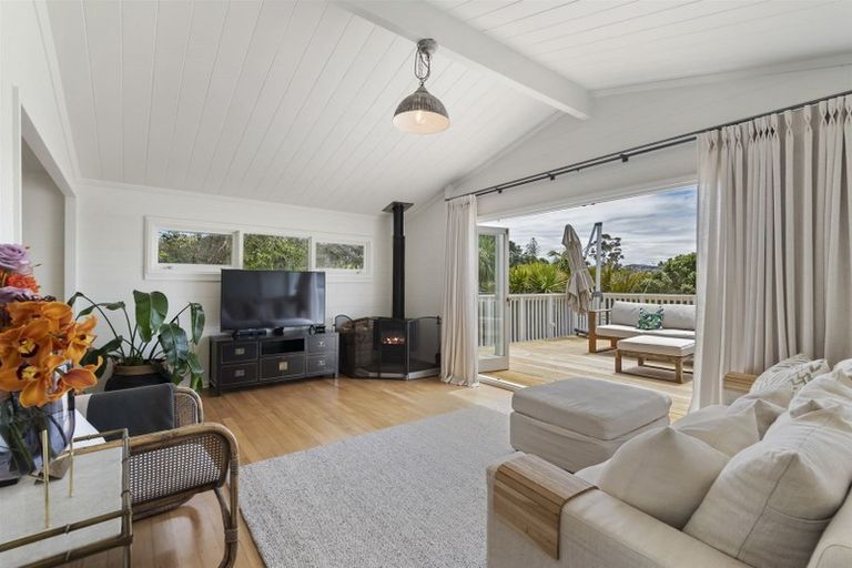 Photo of property in 1/79 Park Rise, Campbells Bay, Auckland, 0630