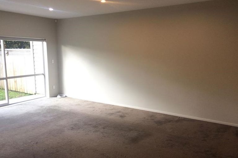 Photo of property in 22/45a Swanson Road, Henderson, Auckland, 0610