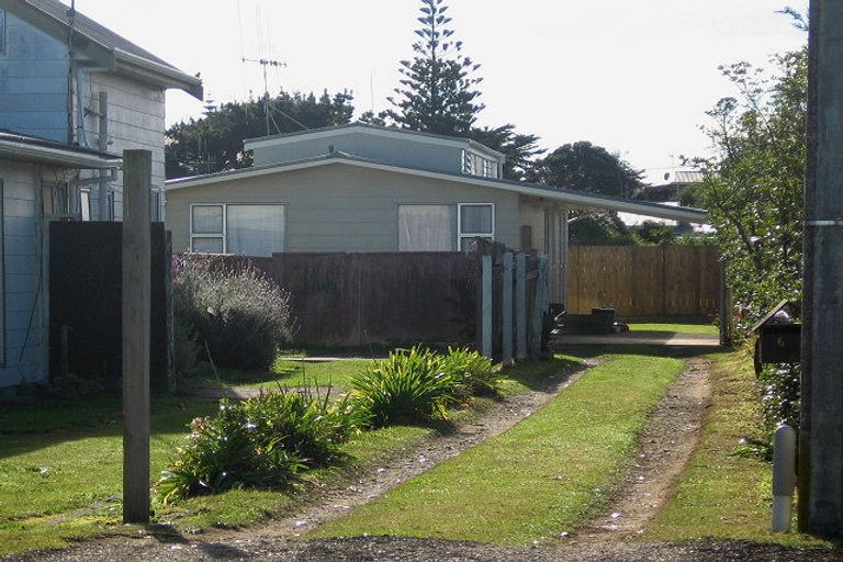 Photo of property in 6a Manuka Street, Otaki Beach, Otaki, 5512