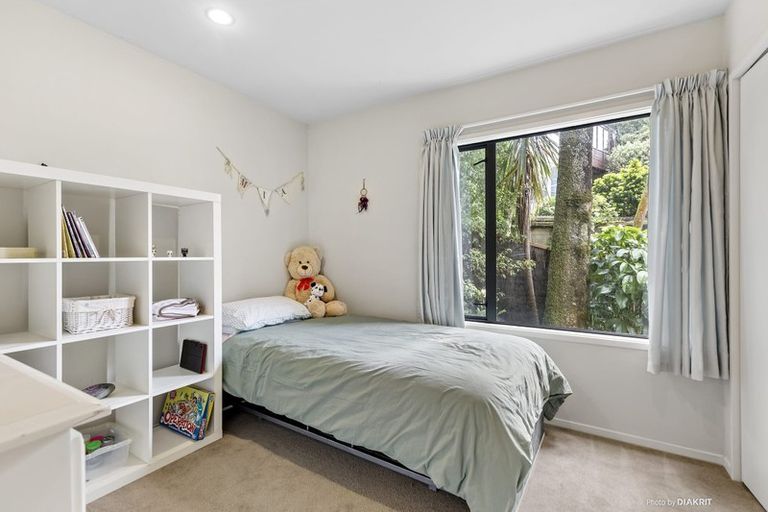 Photo of property in 3b Maldive Street, Khandallah, Wellington, 6035