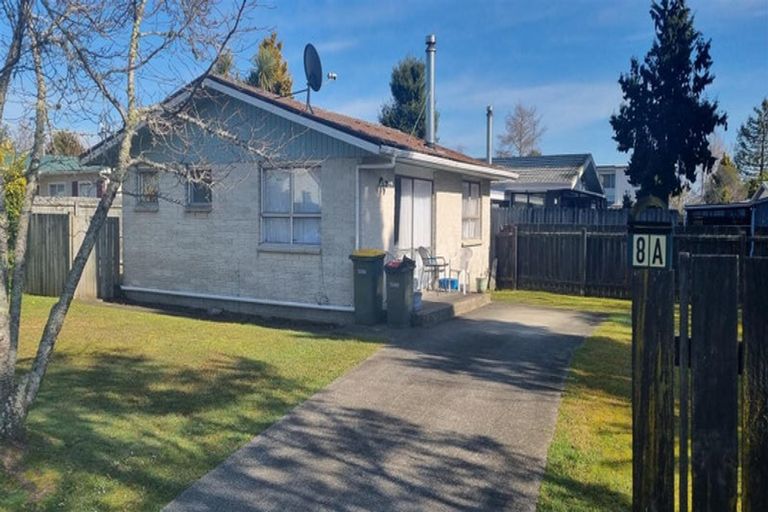 Photo of property in 8a Wyndham Road, Hannahs Bay, Rotorua, 3010