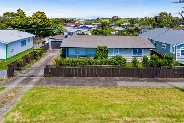Photo of property in 53 Parris Street, Waitara, 4320