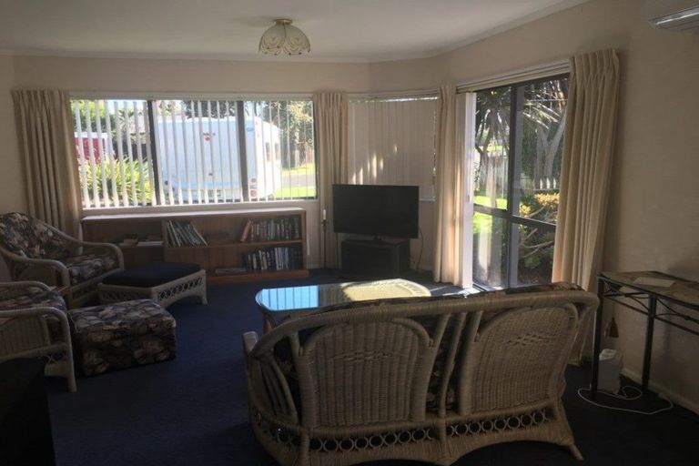 Photo of property in 11 Reef Avenue, Papamoa Beach, Papamoa, 3118