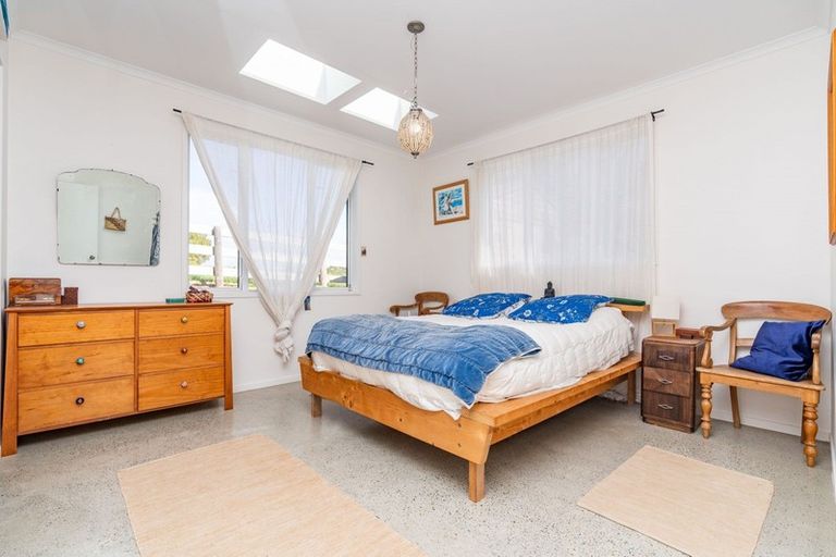 Photo of property in 8 Daphne Place, Mangawhai, 0505