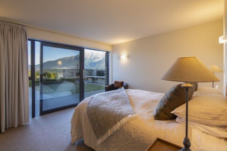 Photo of property in 544 Peninsula Road, Kelvin Heights, Queenstown, 9300