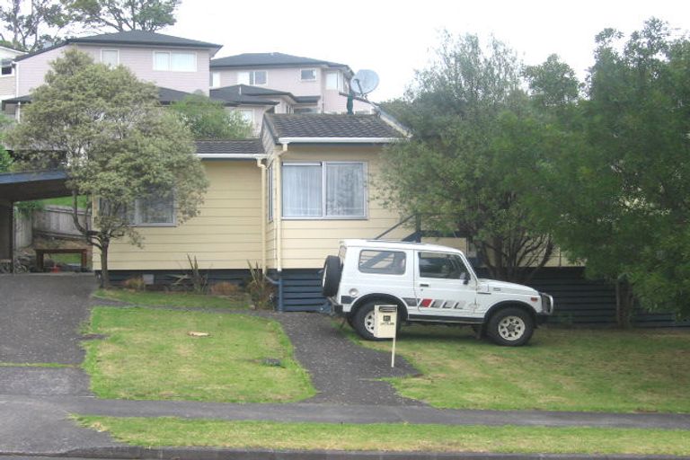 Photo of property in 20 Sunward Rise, Glenfield, Auckland, 0629