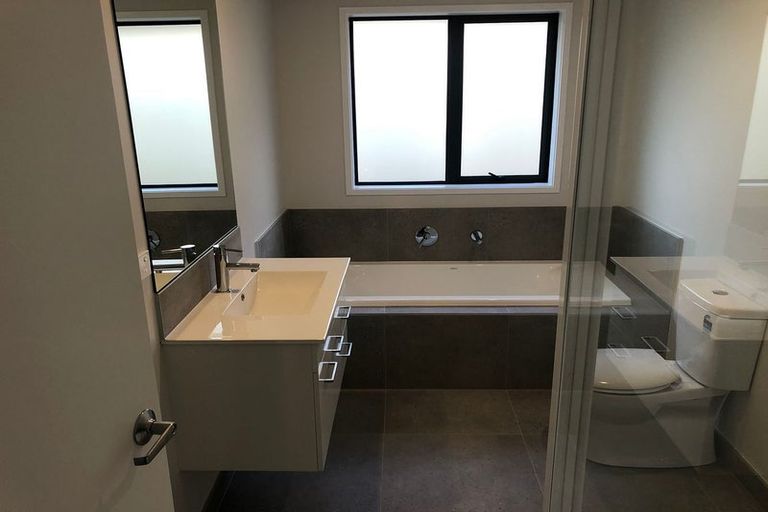 Photo of property in 9a Rishworth Avenue, Stanmore Bay, Whangaparaoa, 0932