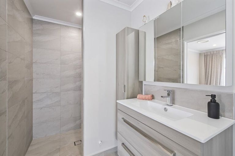 Photo of property in 42 Karere Avenue, Marshland, Christchurch, 8083