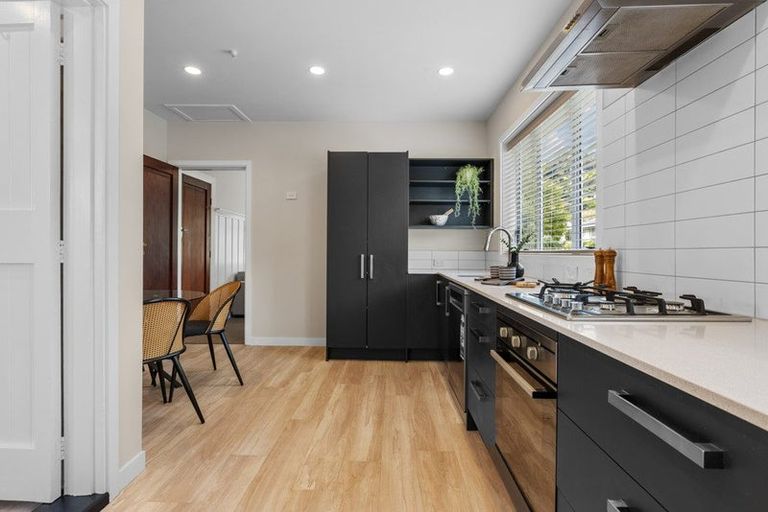 Photo of property in 18 Bowenvale Avenue, Cashmere, Christchurch, 8022