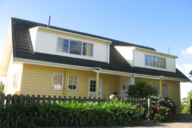 Photo of property in 99a Allington Road, Karori, Wellington, 6012