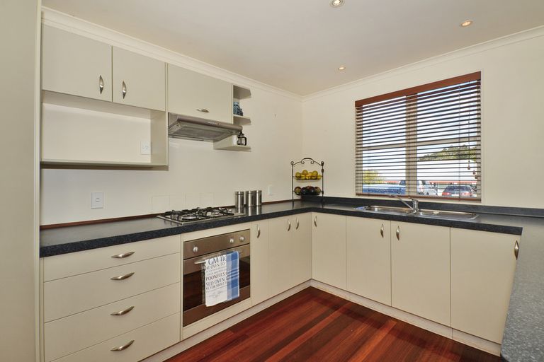 Photo of property in 3a Kent Road, Regent, Whangarei, 0112