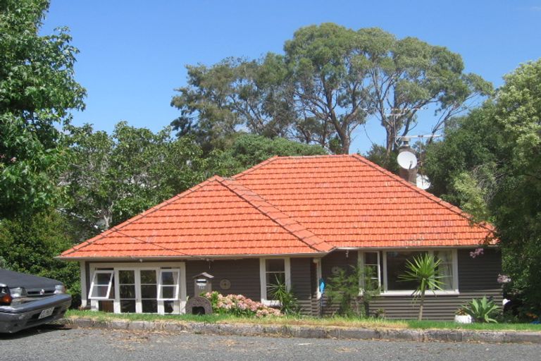 Photo of property in 27 Ewen Alison Avenue, Devonport, Auckland, 0624