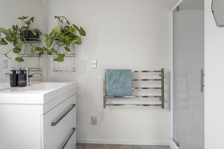 Photo of property in 2 Willowside Place, Amberley, 7410