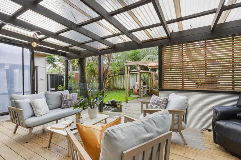 Photo of property in 26 Brunner Road, Glen Eden, Auckland, 0602