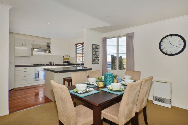 Photo of property in 3a Kent Road, Regent, Whangarei, 0112