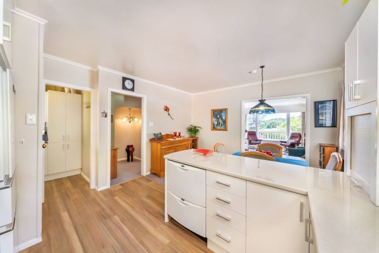 Photo of property in 58 Jocelyn Crescent, Pinehaven, Upper Hutt, 5019