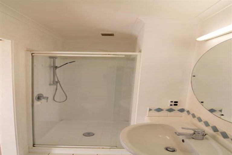 Photo of property in 20 Cinnabar Place, Westgate, Auckland, 0614