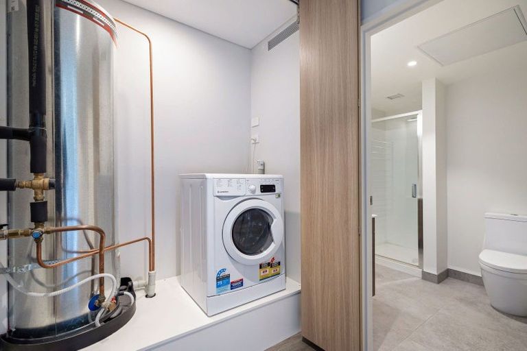 Photo of property in Toru Apartments, 408/10 Copper Beech Avenue, Frankton, Queenstown, 9300