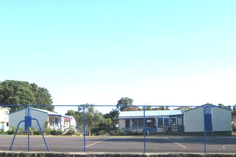 Photo of property in 75a Margan Avenue, New Lynn, Auckland, 0600