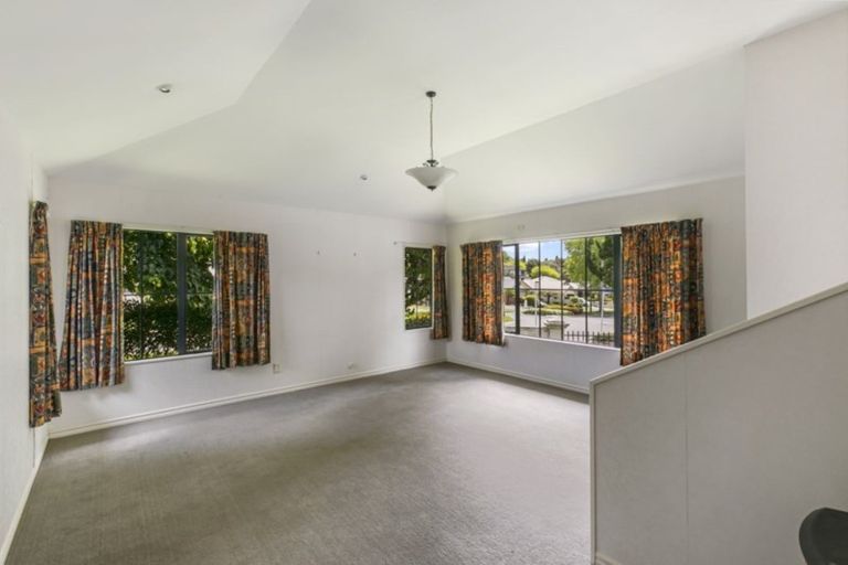 Photo of property in 2 Buckingham Place, Bethlehem, Tauranga, 3110