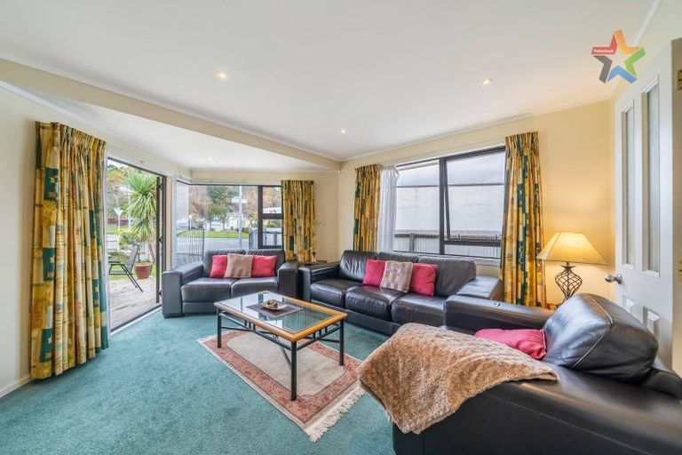 Photo of property in 51 Stokes Valley Road, Stokes Valley, Lower Hutt, 5019
