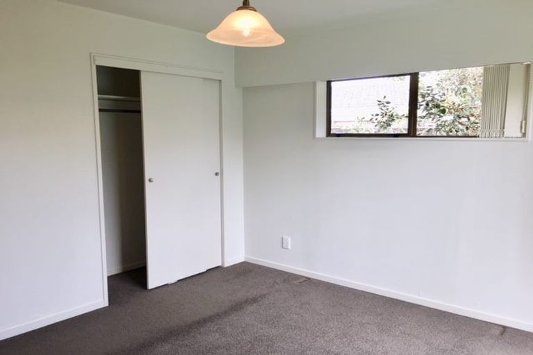 Photo of property in 21b Sunnypark Avenue, Rosehill, Papakura, 2113