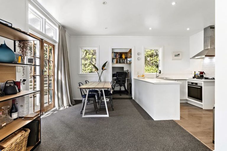 Photo of property in 21 Beach Street, Island Bay, Wellington, 6023