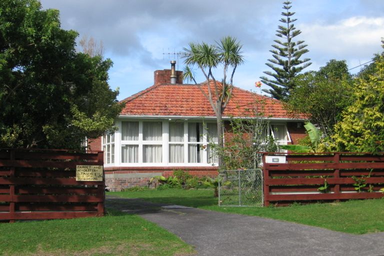 Photo of property in 815 Te Atatu Road, Te Atatu Peninsula, Auckland, 0610