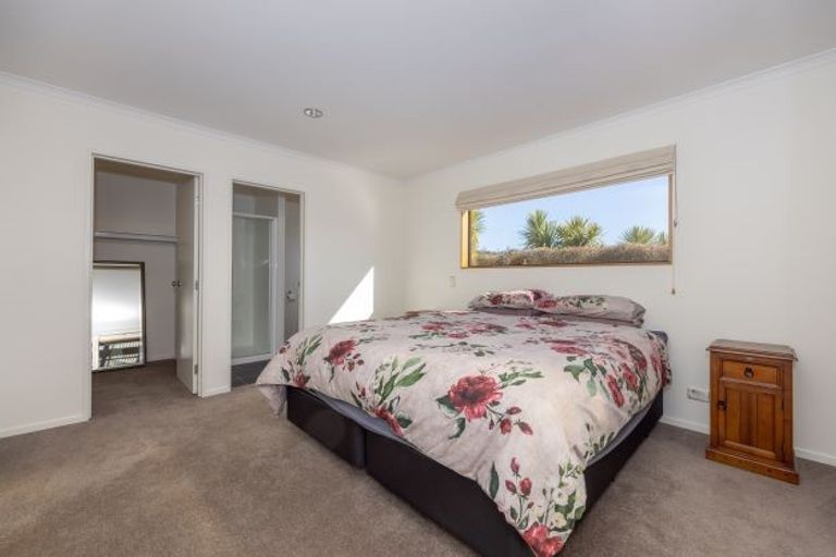 Photo of property in 118 Lachlan Avenue, Hawea Flat, Wanaka, 9382