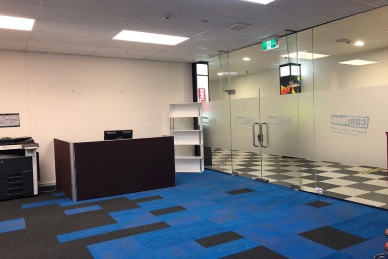 Photo of property in 218 George Street, Stokes Valley, Lower Hutt, 5019