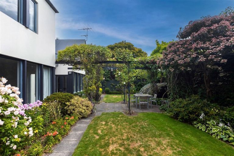 Photo of property in 2/61 Rugby Street, Merivale, Christchurch, 8014