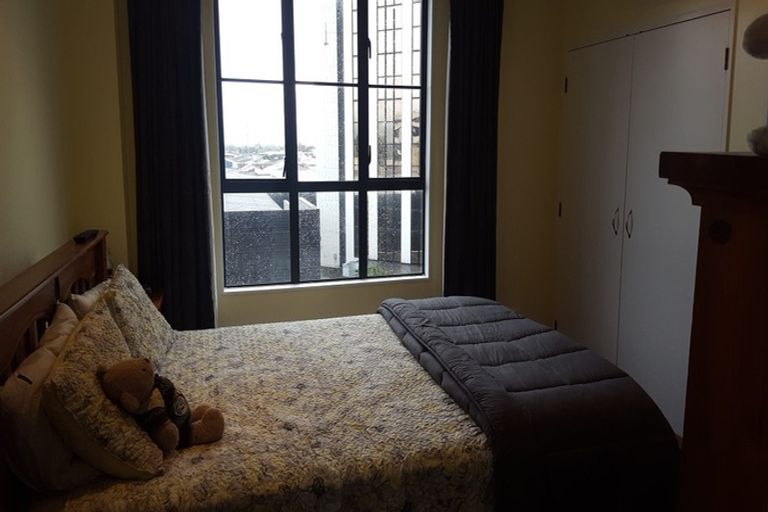 Photo of property in Maddison Apartments, 3/6a Queen Street, Palmerston North, 4410