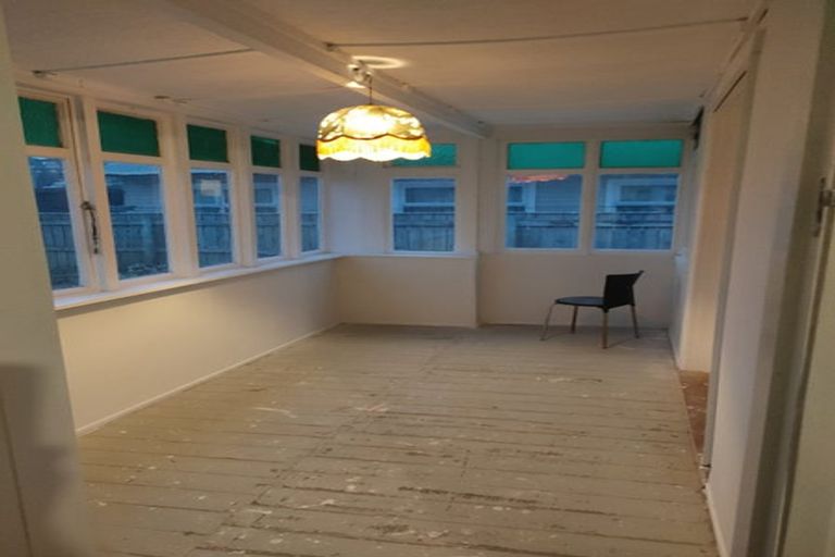 Photo of property in 145 Rongotai Road, Kilbirnie, Wellington, 6022